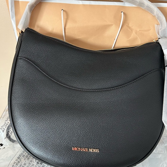 Michael Kors bag - Picture 4 of 9